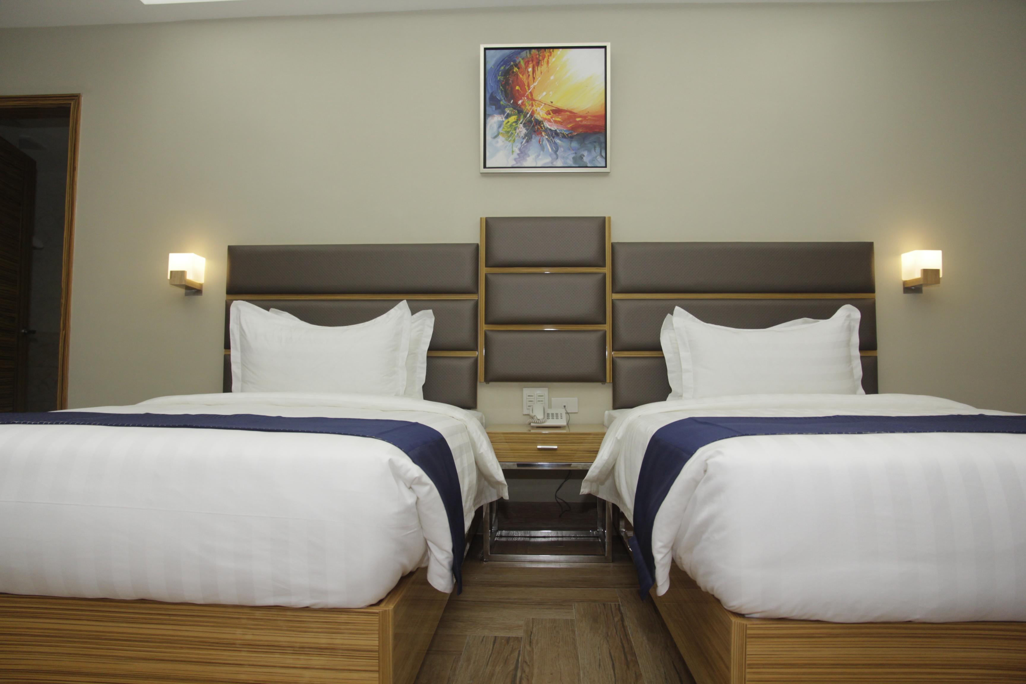 Sun Star Grand Hotel Manila Exterior photo