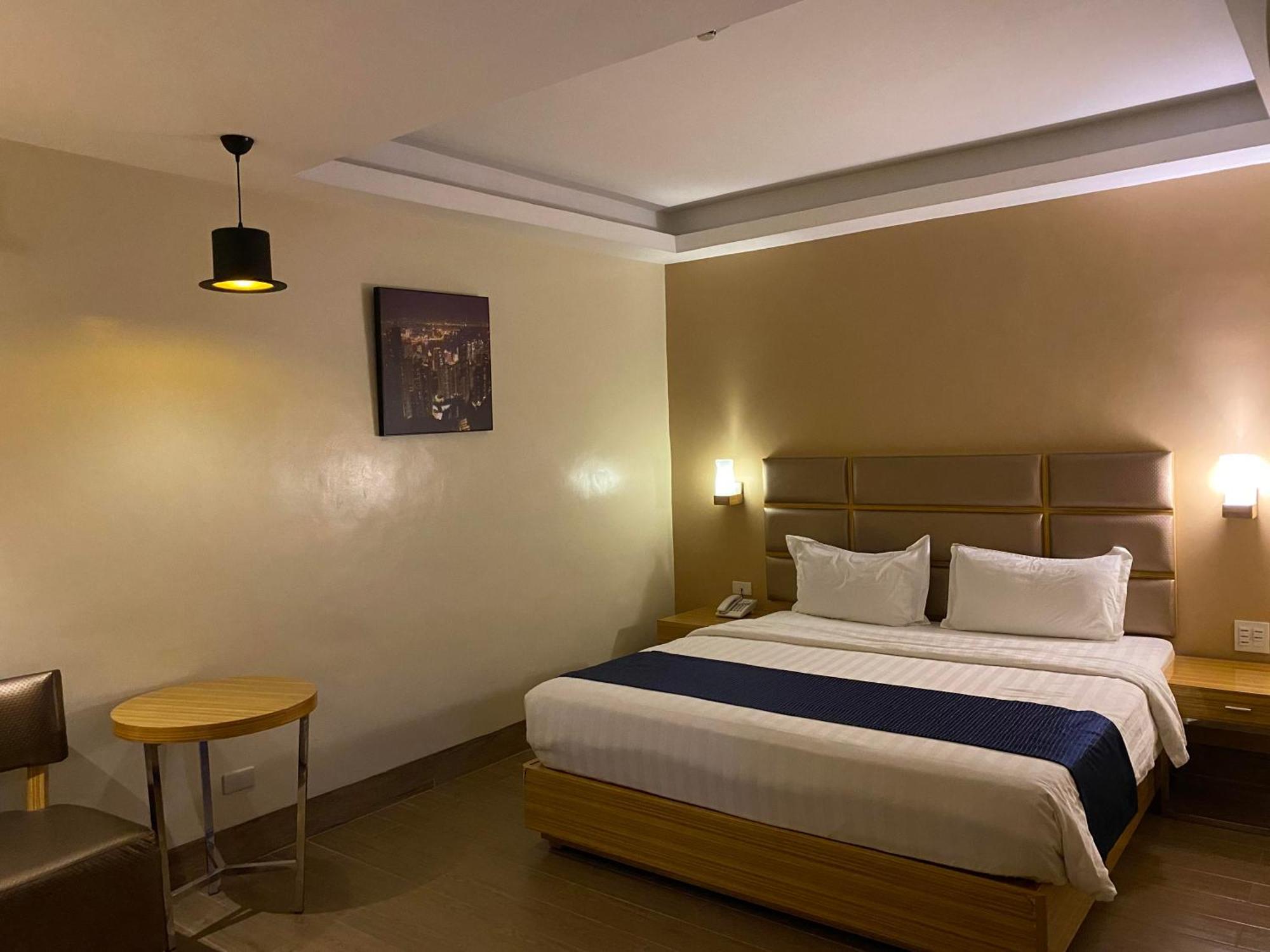 Sun Star Grand Hotel Manila Exterior photo